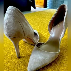 Reiss Aurelia- Pleated Clay Suede Heels